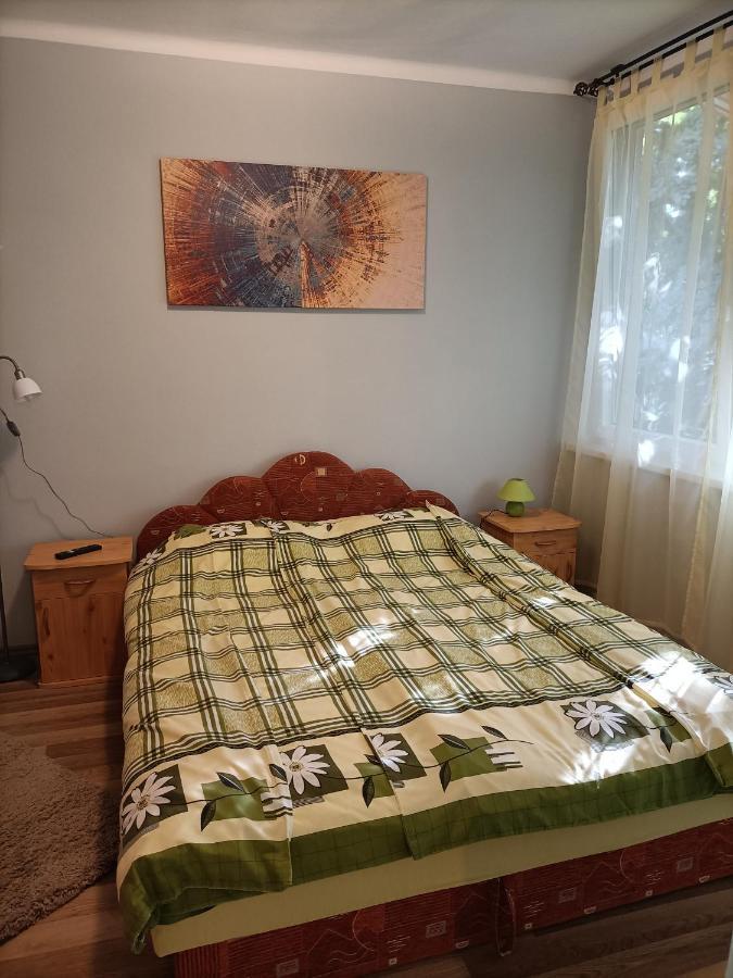 Toelgyfa Vendeghaz Hotell Balatonszepezd Exteriör bild