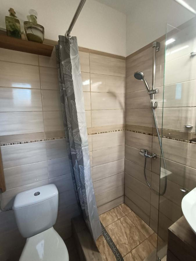 Toelgyfa Vendeghaz Hotell Balatonszepezd Exteriör bild