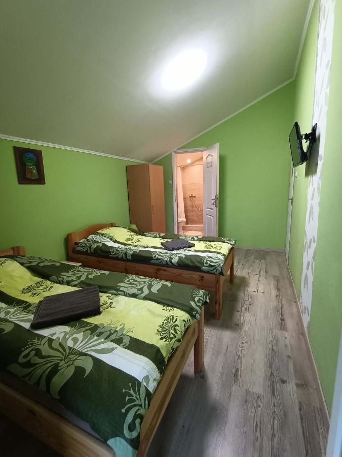 Toelgyfa Vendeghaz Hotell Balatonszepezd Exteriör bild