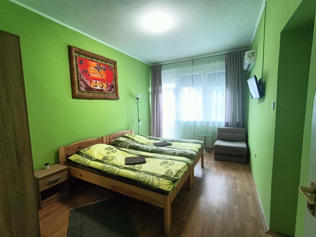 Toelgyfa Vendeghaz Hotell Balatonszepezd Exteriör bild