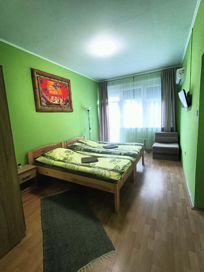 Toelgyfa Vendeghaz Hotell Balatonszepezd Exteriör bild