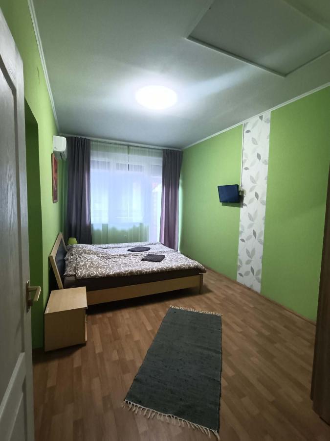 Toelgyfa Vendeghaz Hotell Balatonszepezd Exteriör bild