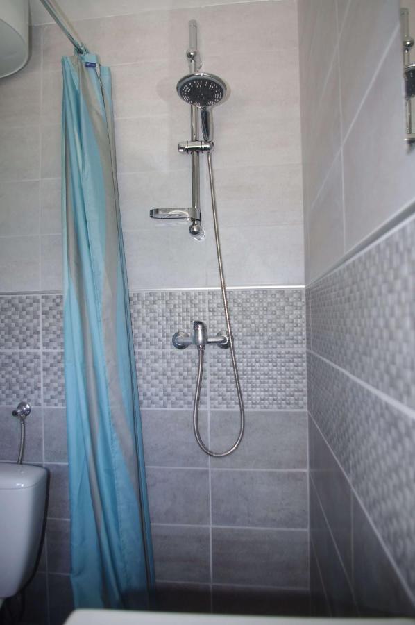 Toelgyfa Vendeghaz Hotell Balatonszepezd Exteriör bild