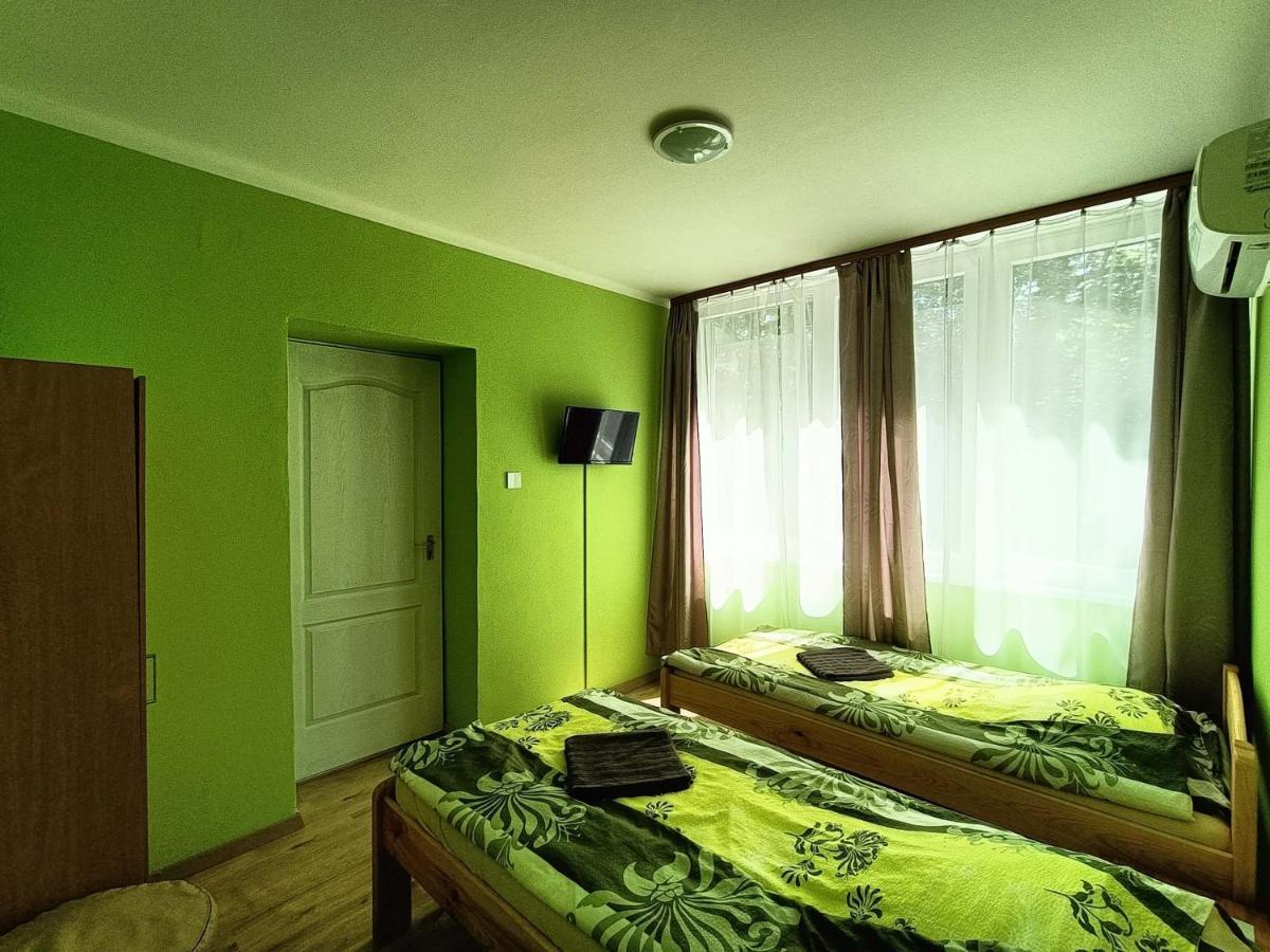 Toelgyfa Vendeghaz Hotell Balatonszepezd Exteriör bild