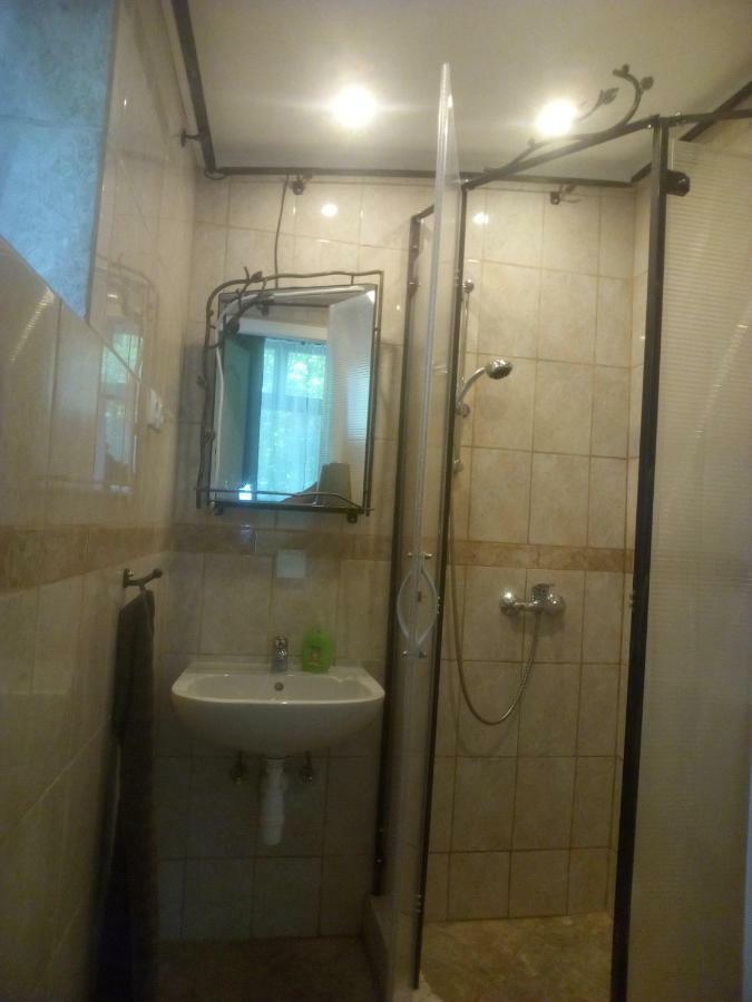 Toelgyfa Vendeghaz Hotell Balatonszepezd Exteriör bild